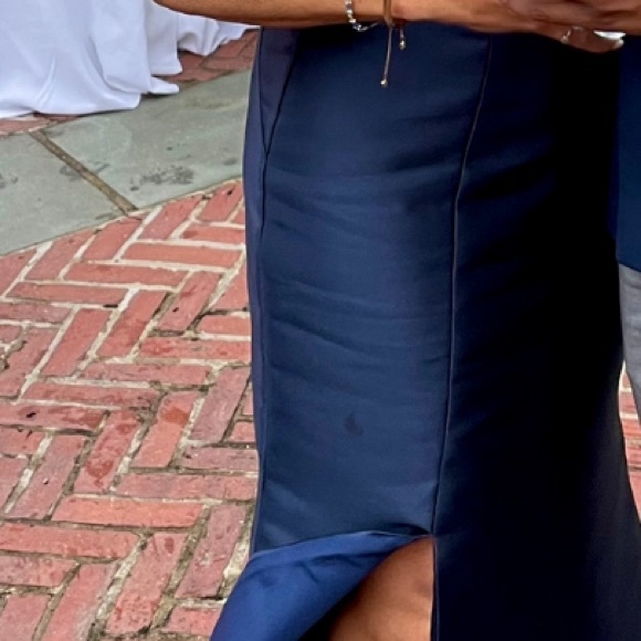 MARSONI NAVY OFF SHOULDERS ELEGANT SATIN GOWN size 10 MV1184 Fit & Flare gown. - Picture 5 of 7